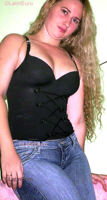 Date this attractive Brazil girl Ketheleen from FORTALEZA B2570