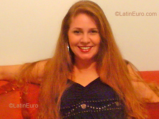 Date this foxy Brazil girl Raquel from SAO JOAO EVANGELISTA B2572