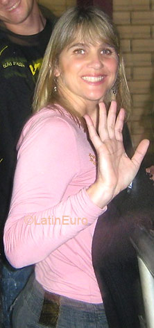Date this pretty Brazil girl Kary from SOMBRIO B2581