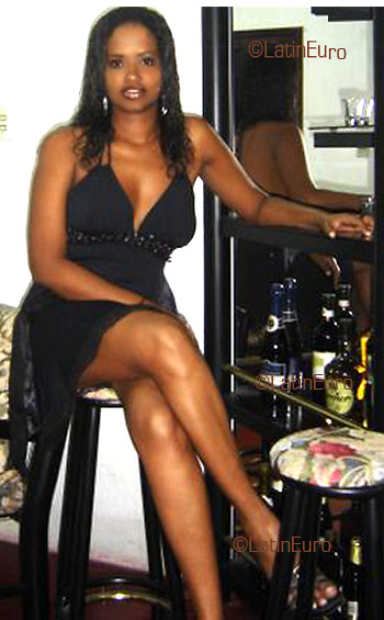 Date this hard body Brazil girl Ildecarmem from HORIZONTE B2639