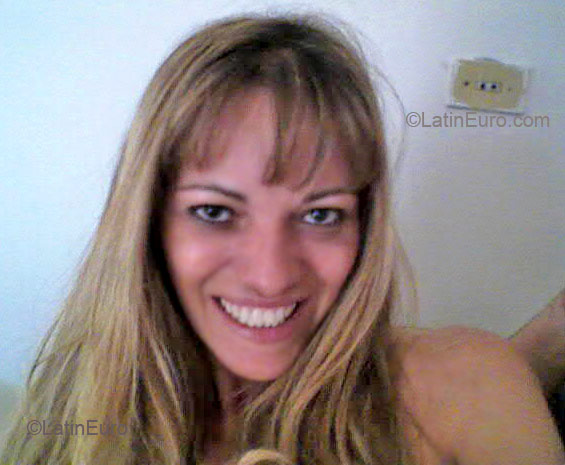 Date this pretty Brazil girl Silvia from SAO PAULO B2665