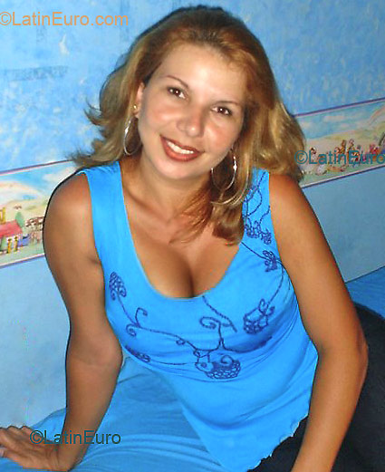 Date this pretty Brazil girl Josielba from SERTANIA B2673