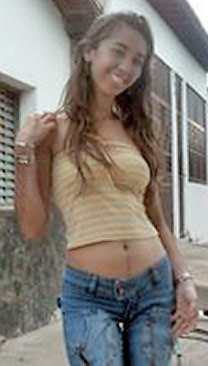 Date this happy Brazil girl Lorena from VALENCA DO PIAUI B2674