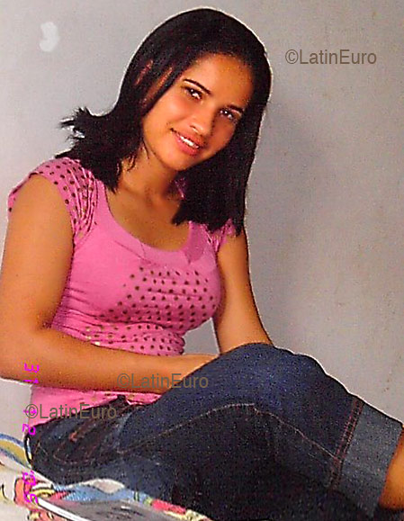 Date this stunning Brazil girl Joelma from MARABA B2735