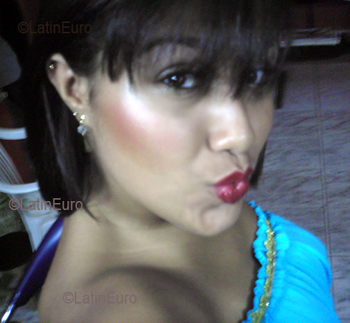 Date this delightful Brazil girl Nataly from CAUCAIA B2783