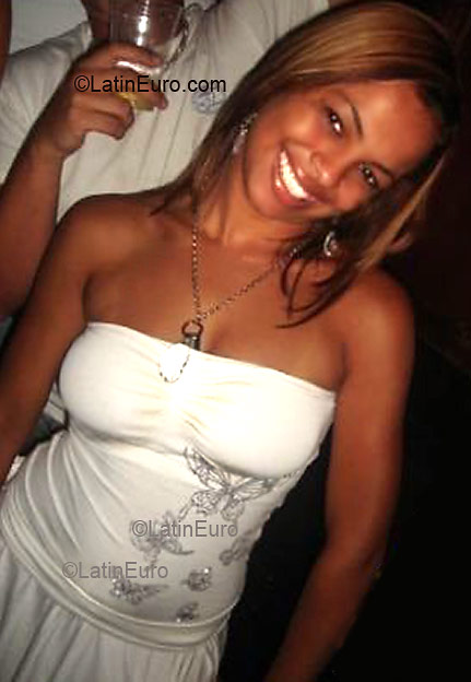 Date this hot Brazil girl Nathalia from BELO HORIZONTE B2801