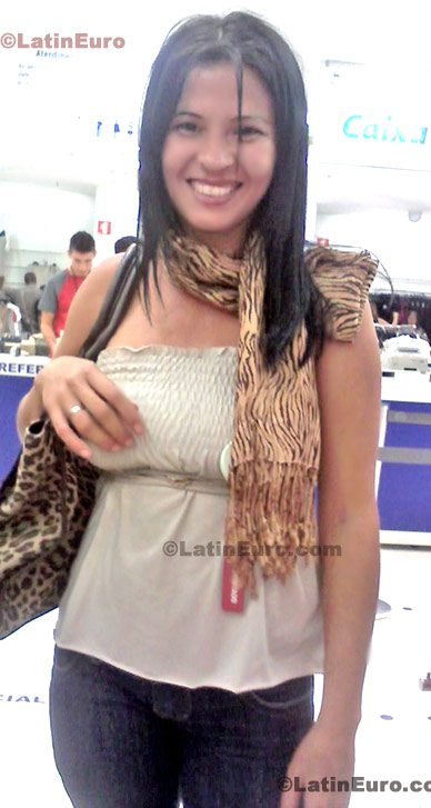 Date this stunning Brazil girl Sinara from Paulo Afonso BR3843