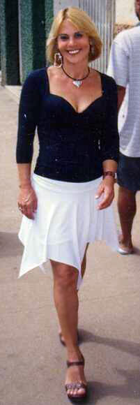 Date this beautiful Brazil girl Aparecida from CARATINGA B2908
