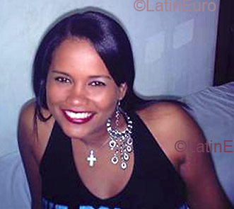 Date this sensual Brazil girl Sandra from RECIFE B2917