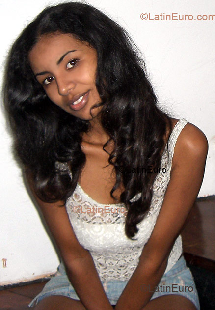 Date this tall Brazil girl Fernanda from  B2919
