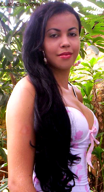 Date this tall Brazil girl Wecila from MARABA B3036