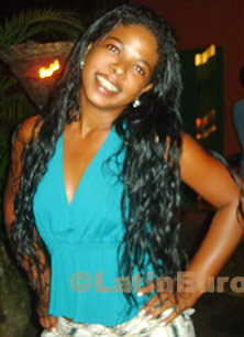 Date this stunning Brazil girl Francysmara from Itabela B308