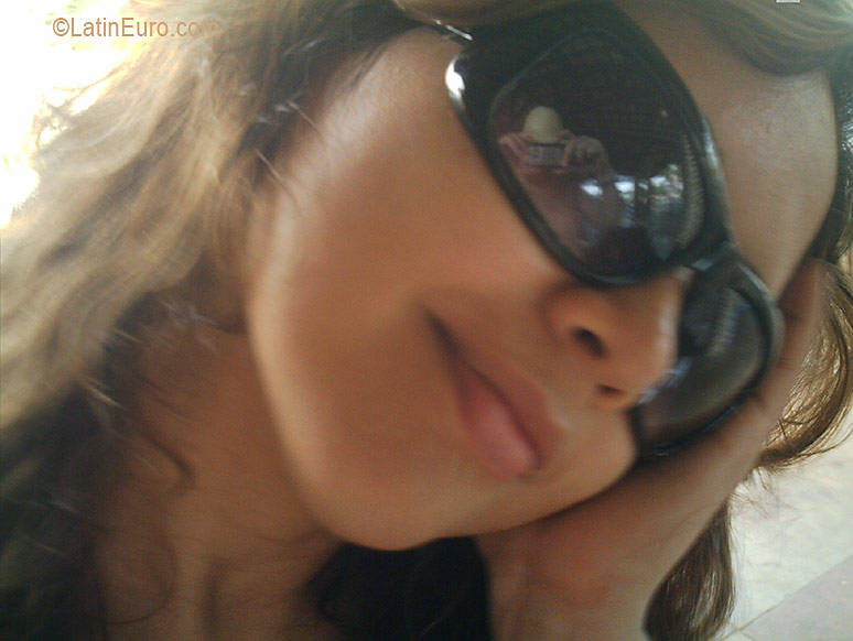 Date this passionate Brazil girl Cintia from FORTALEZA B3115