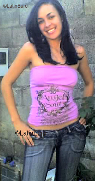 Date this young Brazil girl Fabiana from BELO HORIZONTE B3117