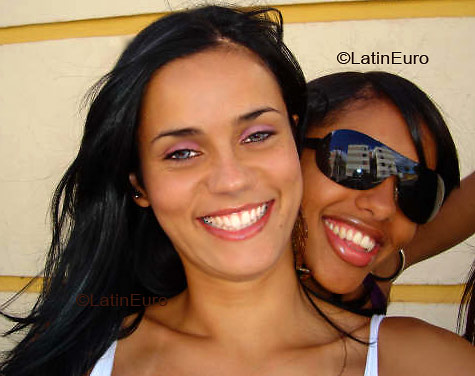 Date this young Brazil girl Flavia from BELO HORIZONTE B3123