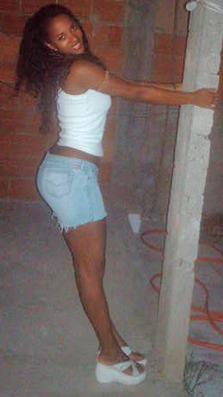 Date this nice looking Brazil girl Adriana from RIO DE JANEIRO B3151