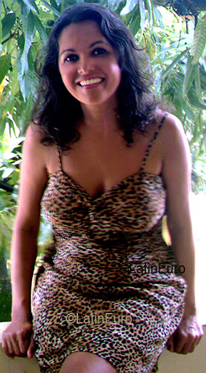 Date this young Brazil girl Maria from RECIFE B3206