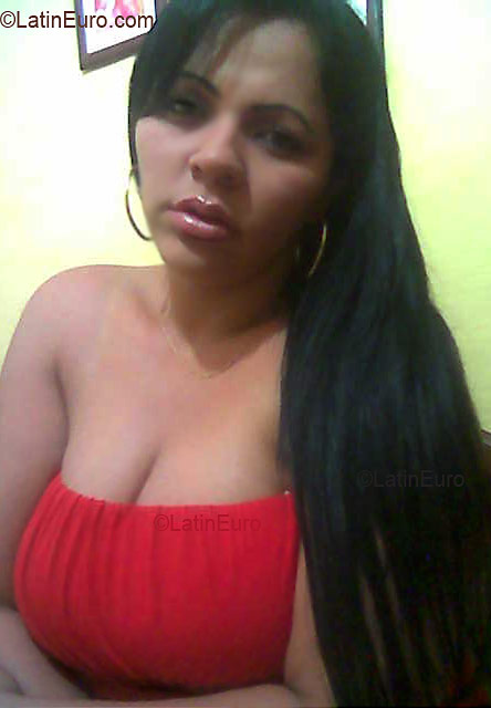 Date this gorgeous Brazil girl Simone from GARANHUNS B3207