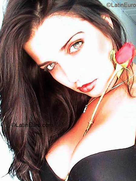 Date this gorgeous Brazil girl Suellen from  B3263