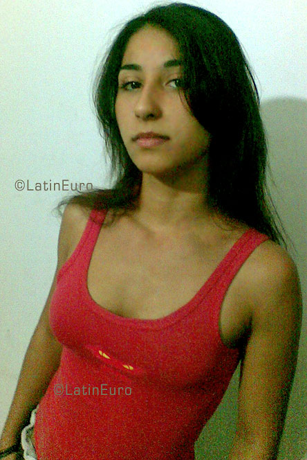 Date this happy Brazil girl Priscilla from SAO PAULO B3372