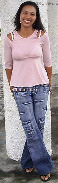 Date this hard body Brazil girl Jamile from  B3382