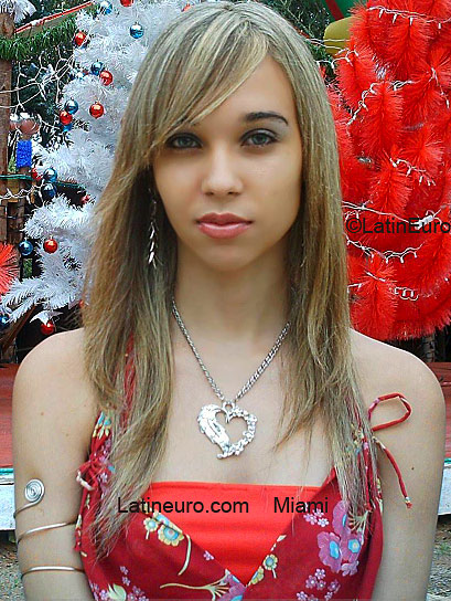 Date this pretty Brazil girl Rhaiany from ARACRUZ B3424