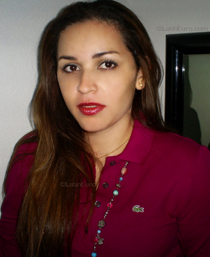 Date this sultry Brazil girl Raissa from JOAO PESSOA B3444