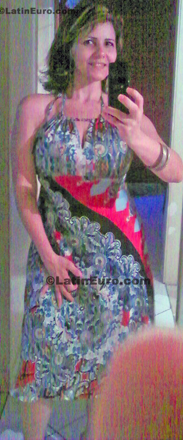 Date this good-looking Brazil girl Maria from Vitoria B345