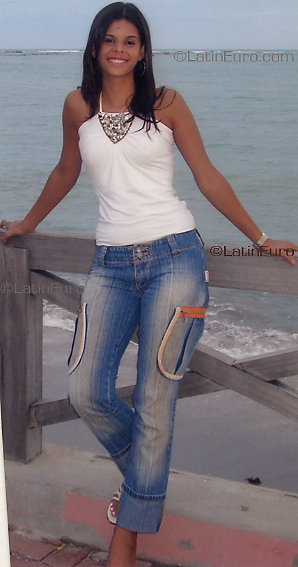 Date this foxy Brazil girl Flavia from MACEIO B3465