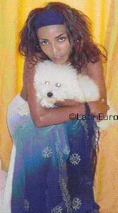 Date this beautiful Brazil girl Kika from SALVADOR B3497