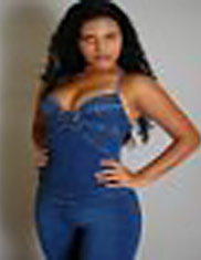 Date this hard body Brazil girl Tmires from RIO DE JANEIRO B3498