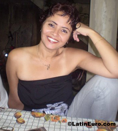 Date this gorgeous Brazil girl Narcia from Rio Bonito B35