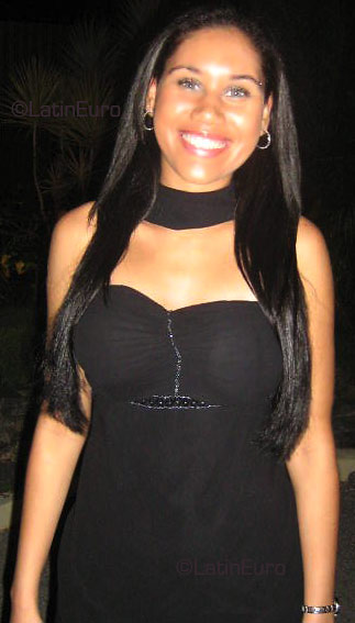 Date this beautiful Brazil girl Rafaela from SAIRE B3531