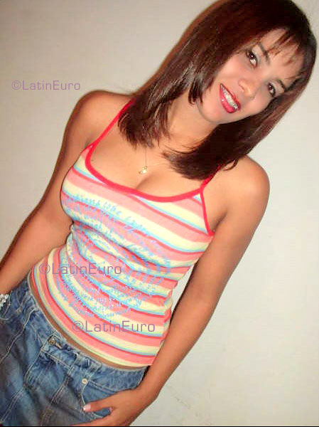 Date this pretty Brazil girl Keila from GOIANIA B3549