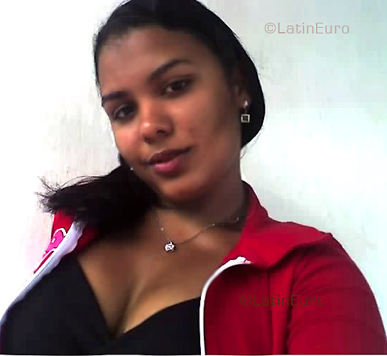 Date this fun Brazil girl Yallen from  B3816