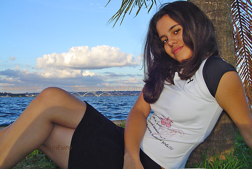 Date this athletic Brazil girl Arianny from NIQUELANDIA B3819