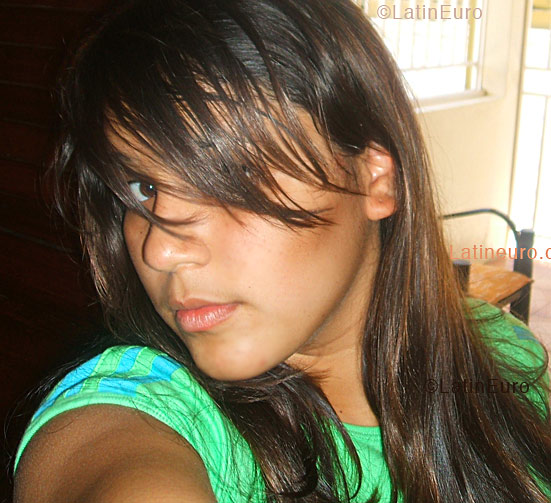 Date this sensual Brazil girl Julyanne from RECIFE B3941