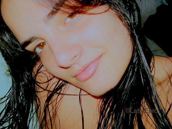 Date this attractive Brazil girl Suellen from  B4006