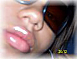 Date this foxy Brazil girl Patricia from GOVERNADOR VALADARES B4063