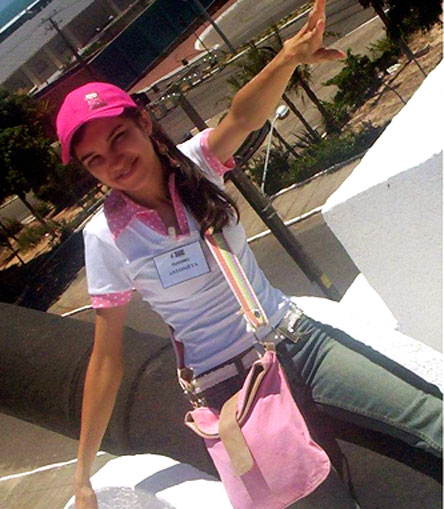 Date this happy Brazil girl Maria from FORTALEZA B4100