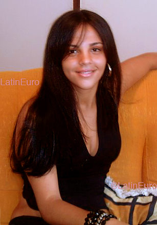 Date this hard body Brazil girl Simone from  B4132