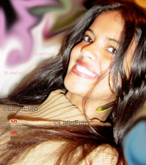 Date this beautiful Brazil girl Lorena from RIO DE JANEIRO B4165