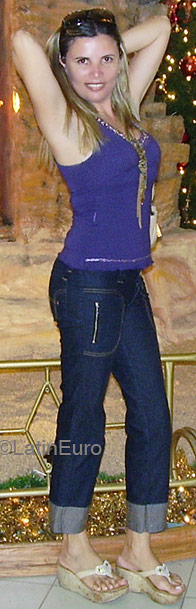 Date this happy Brazil girl Jaqueline- from SANTO ANTONIO B4213