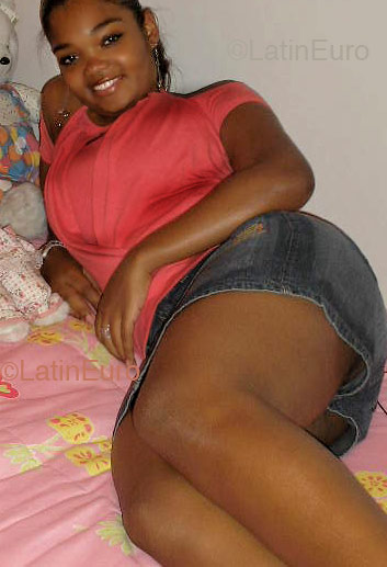 Date this foxy Brazil girl Aline from RIO DE JANEIRO B4217