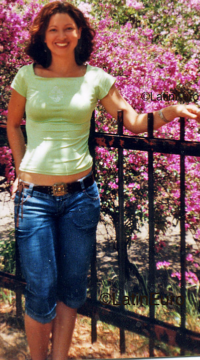Date this gorgeous Brazil girl Maria from BAURU B4231