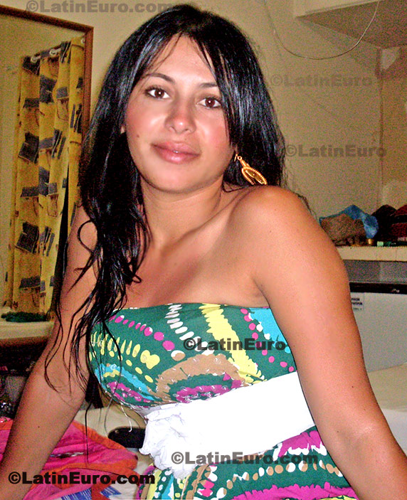 Date this gorgeous Brazil girl Valdeisa from Sao Jose do Rio Preto B43