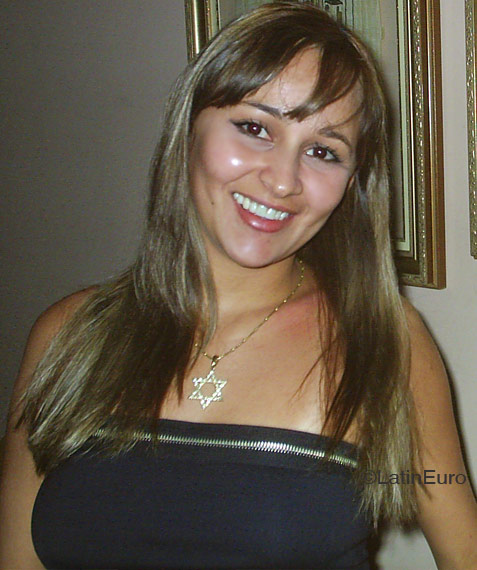 Date this nice looking Brazil girl Narcilene from GOIANIA B4370