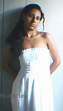 Date this voluptuous Brazil girl Fabiana from GOVERNADOR VALADARES B4373