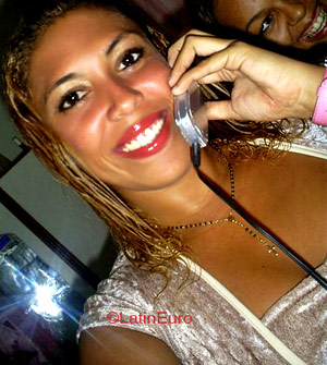 Date this voluptuous Brazil girl Daniely from FORTALEZA B4432