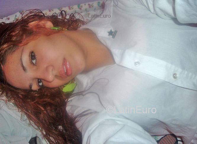 Date this sensual Brazil girl Maryana from RIO DE JANEIRO B4481